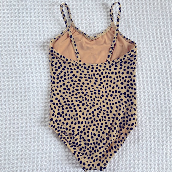 ✨🆕✨ Crewcuts one-piece swimsuit with UPF 50+ - Picture 8 of 9